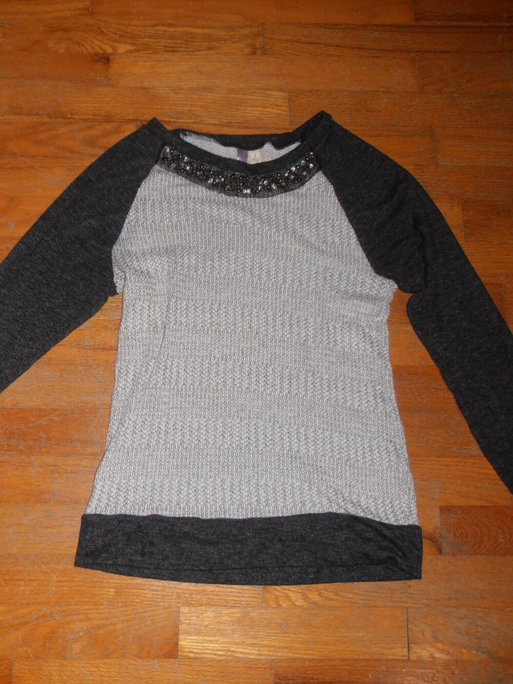 Womens Alya Sweater ~Size Small~